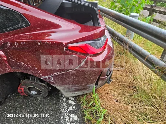 Photo 2 of 50: 2023 BMW i4 M50 — Korean insurance auction