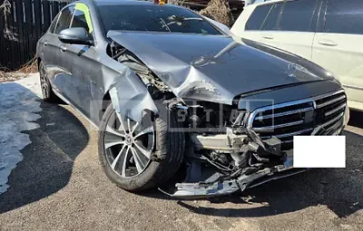 Photo 1 of 50: 2021 Mercedes-Benz E300 e 4Matic — Korean insurance auction