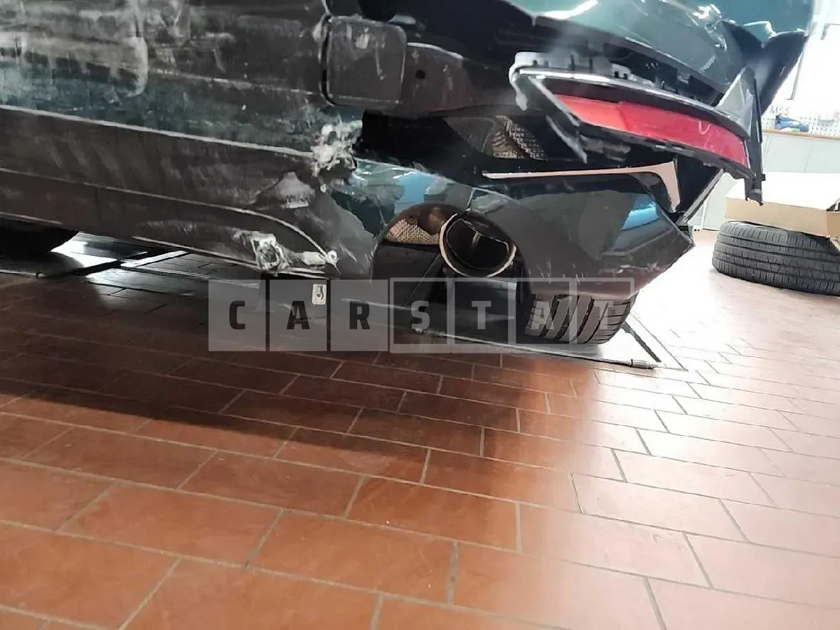 Photo 2 of 7: 2020 BMW (parts) 320i Luxury Trunk And Others — Korean insurance auction