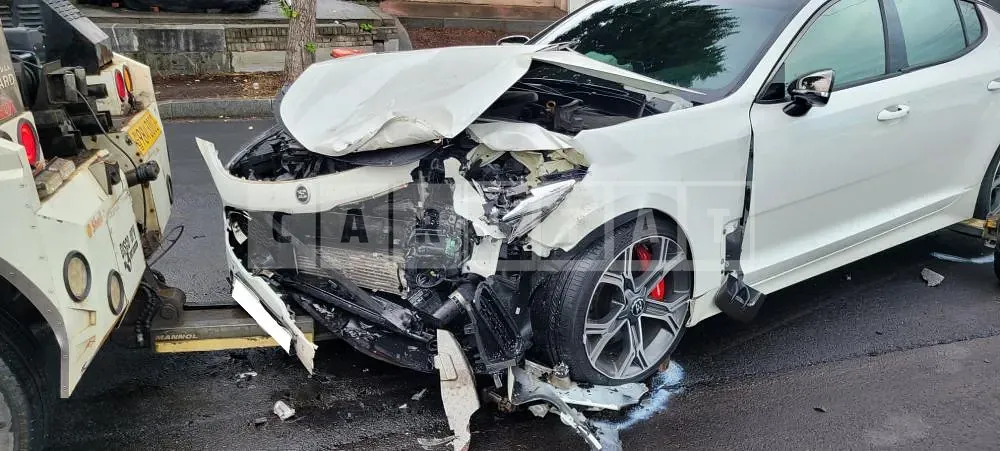 Photo 2 of 12: 2020 Kia Stinger, VIN KNAE751CDLS086109 — Korean insurance auction