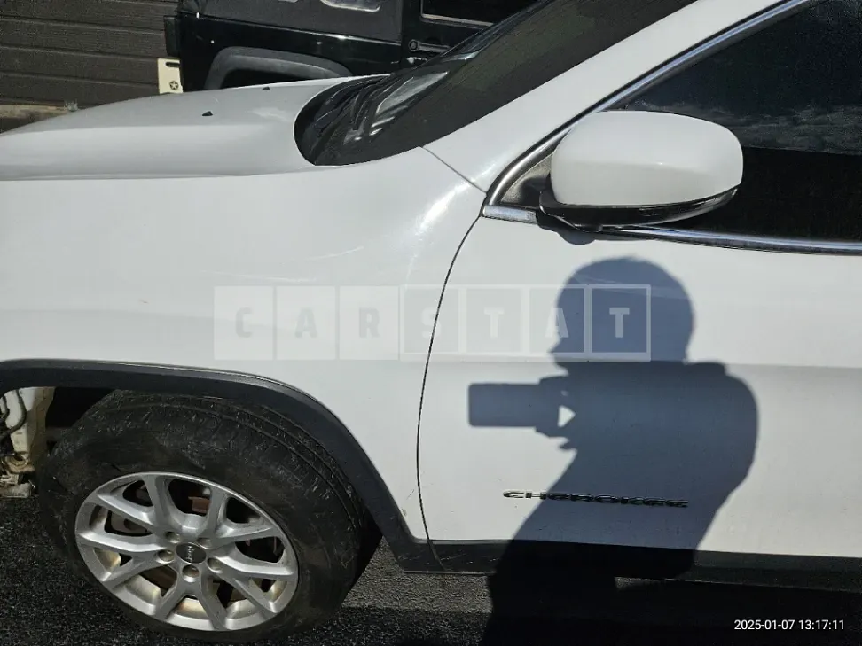Photo 2 of 17: 2017 Jeep Zip Cherokee 2.4 — Korean insurance auction