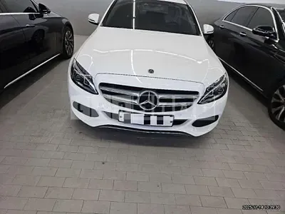 Photo 1 of 25: 2017 Mercedes-Benz C220 d — Korean insurance auction