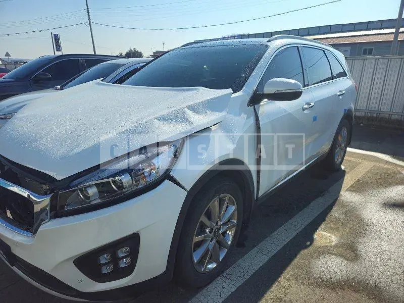 Photo 2 of 17: 2016 Kia Sorento, VIN KNAPH81ABGA210813 — Korean insurance auction