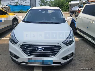 Photo 1 of 39: 2015 Hyundai Tucson ix Hydrogen, VIN KMHJU816FGU000403 — Korean insurance auction