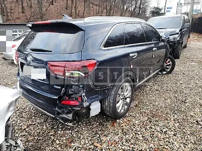 Photo 1 of 18: 2019 Kia Sorento, VIN KNAPS81BBLA588739 — Korean insurance auction