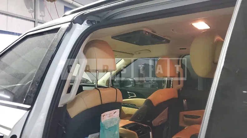 Photo 2 of 12: 2021 Kia Carnival Limousine, VIN KNANC813BMS043630 — Korean insurance auction