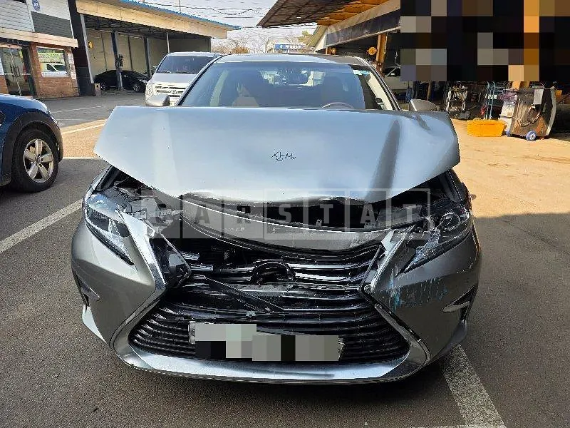 Photo 2 of 25: 2017 Lexus ES300h — Korean insurance auction