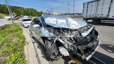 Photo 1 of 15: 2019 Toyota Camry Hybrid, VIN JTNB21HK8K3041052 — Korean insurance auction