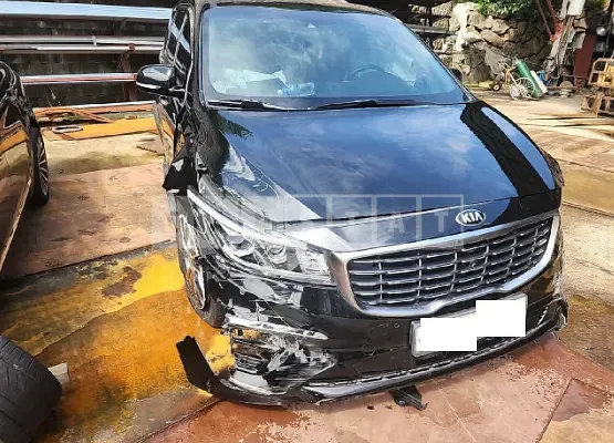 Photo 2 of 10: 2019 Kia Carnival — Korean insurance auction
