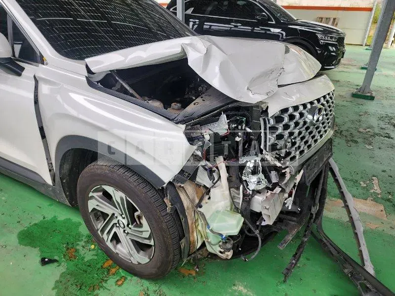 Photo 2 of 12: 2021 Hyundai Santa Fe — Korean insurance auction
