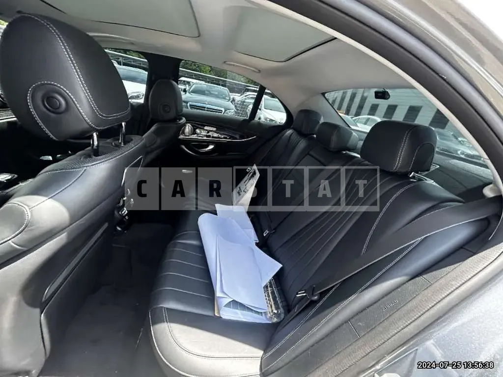 Photo 2 of 16: 2019 Mercedes-Benz E450 4Matic — Korean insurance auction