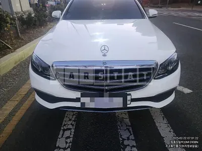 Photo 1 of 44: 2019 Mercedes-Benz E220 d 4Matic — Korean insurance auction