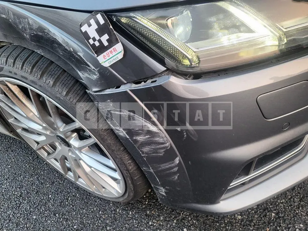 Photo 2 of 23: 2015 BMW 528i, VIN WBAXG5C51CDX05544 — Korean insurance auction
