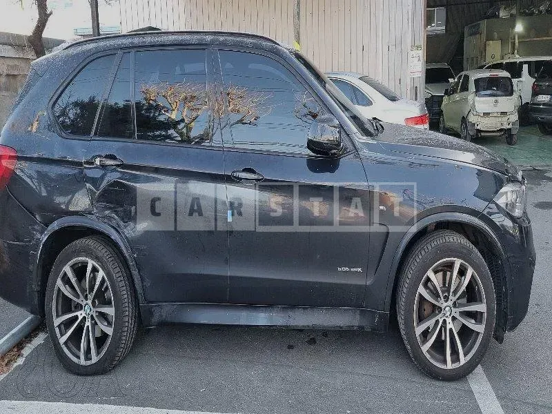 Photo 2 of 9: 2016 BMW X5 xDrive40d, VIN WBAKS6106G0N62772 — Korean insurance auction