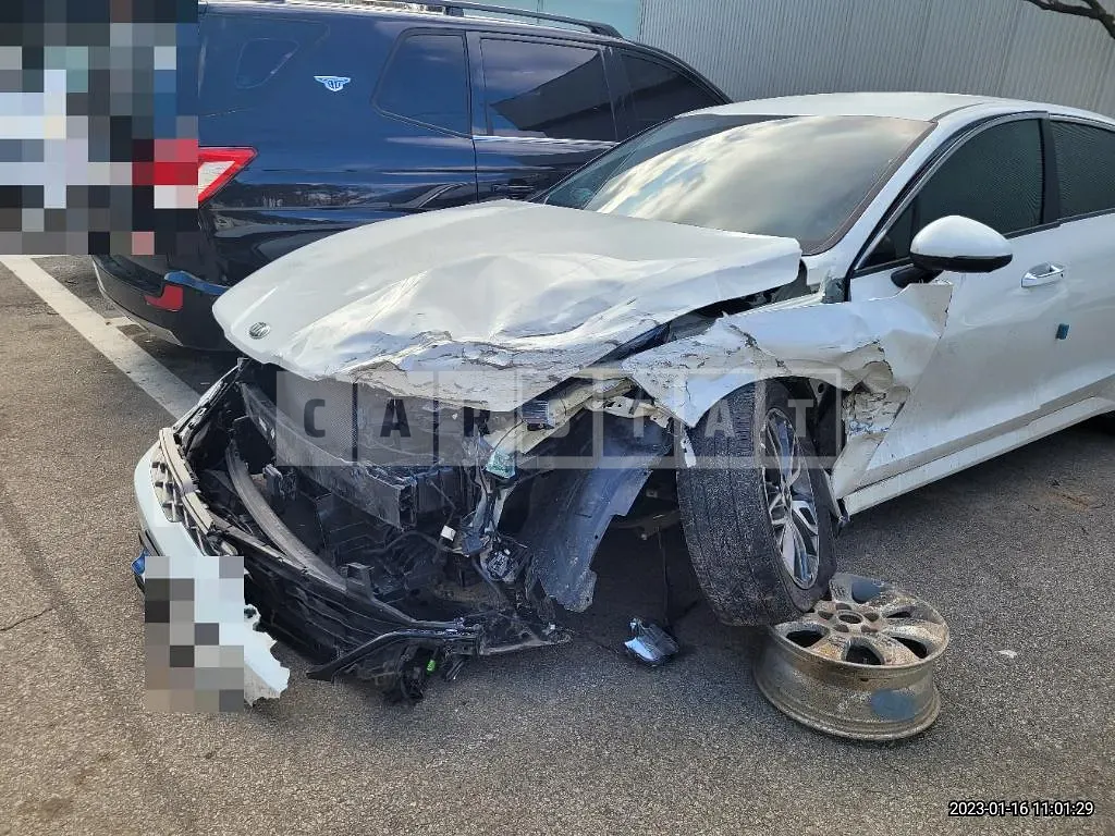 Photo 2 of 32: 2021 Kia K5 2.0(LPI), VIN KNAG241BBMA139244 — Korean insurance auction