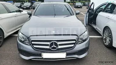 Photo 1 of 12: 2017 Mercedes-Benz E 300, VIN WDDZF4JB7HA050080 — Korean insurance auction