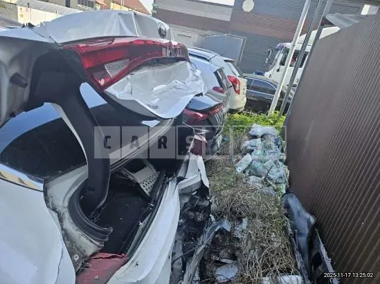 Photo 2 of 17: 2020 Kia K5, VIN KNAG541BBLA054015 — Korean insurance auction