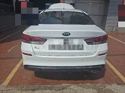 Photo 1 of 9: 2018 Kia K5 — Korean insurance auction