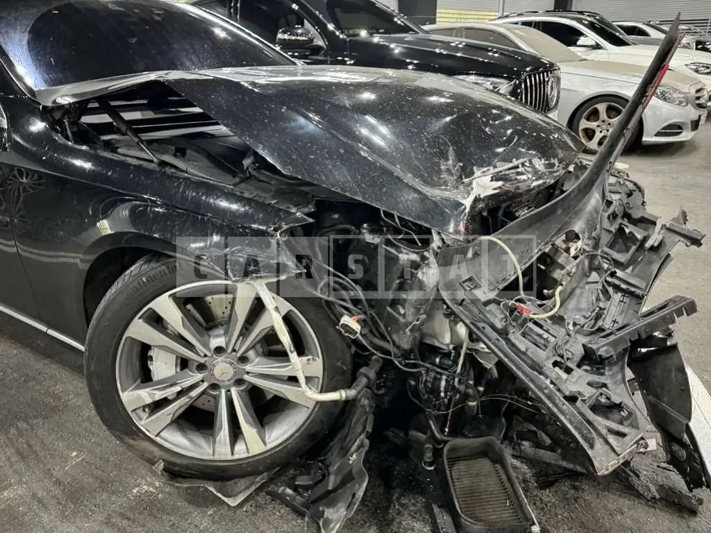 Photo 2 of 17: 2015 Mercedes-Benz S500 4Matic L, VIN WDDUG8FB7FA073928 — Korean insurance auction