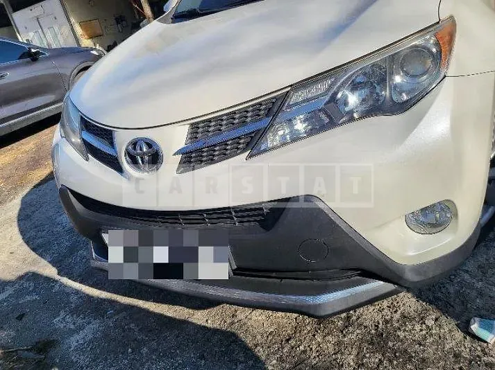 Photo 2 of 7: 2015 Toyota Lave 4 2WD, VIN JTMYFREV6FD078228 — Korean insurance auction