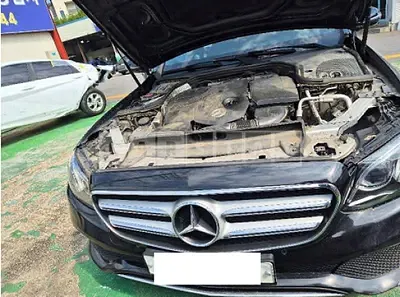 Photo 1 of 9: 2017 Mercedes-Benz E220d — Korean insurance auction