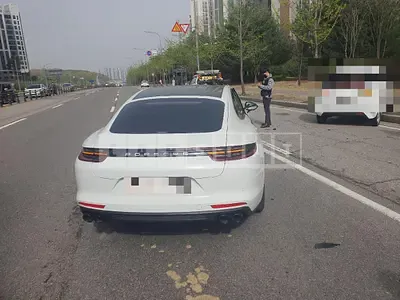 Photo 1 of 10: 2018 Porsche Panamera 4 — Korean insurance auction