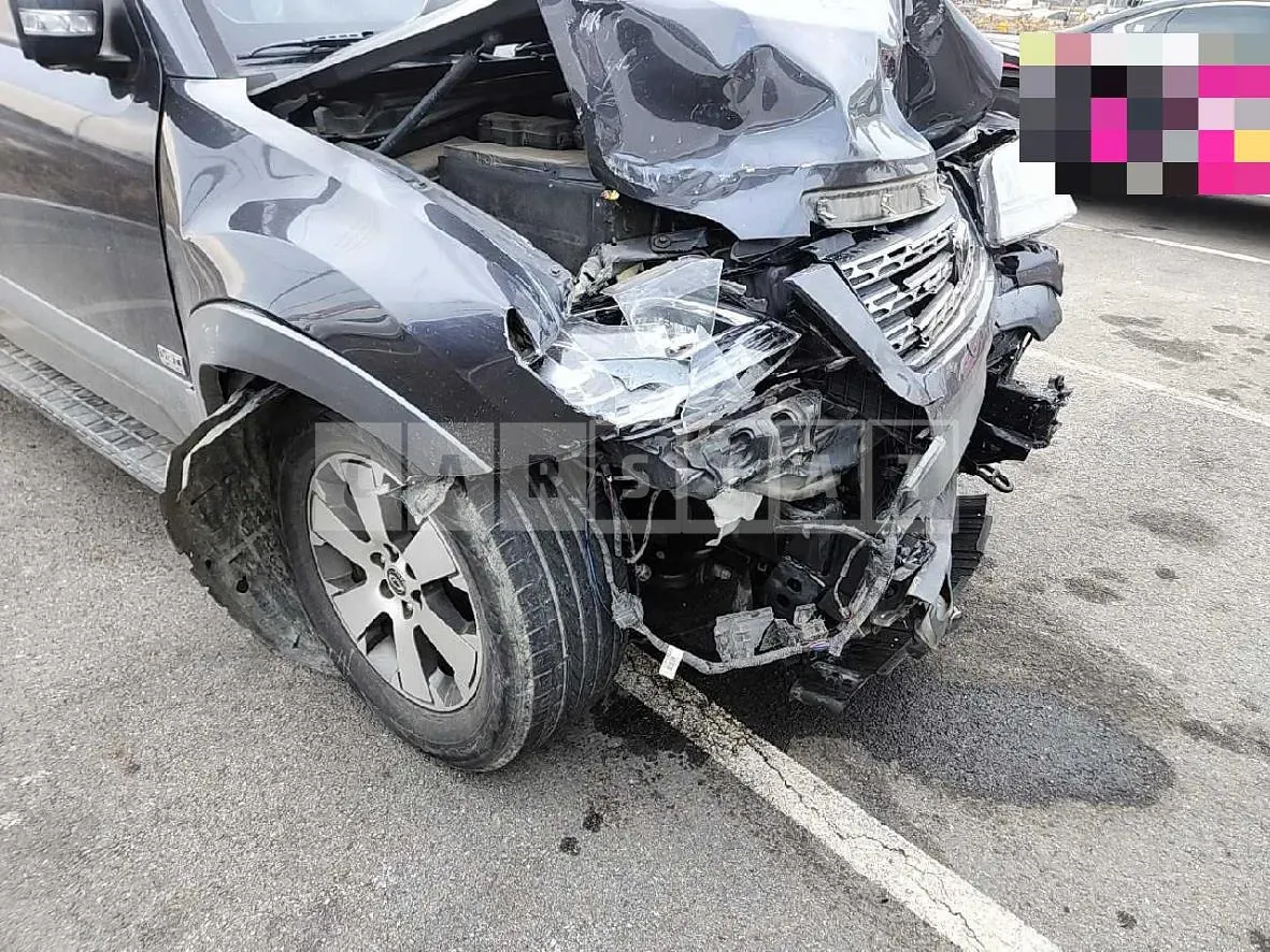 Photo 2 of 22: 2016 Kia Mojave 4WD, VIN KNAKM814DHA155938 — Korean insurance auction