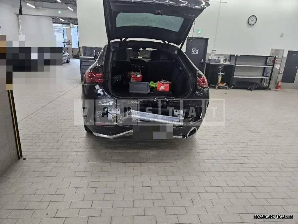 Photo 2 of 33: 2025 Mercedes-Benz GLE450 4Matic Coupe — Korean insurance auction