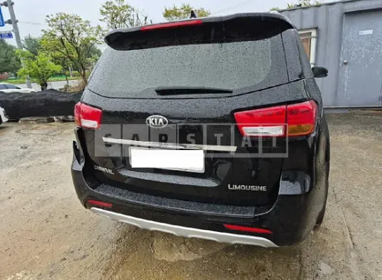 Photo 2 of 18: 2018 Kia Carnival Limousine — Korean insurance auction