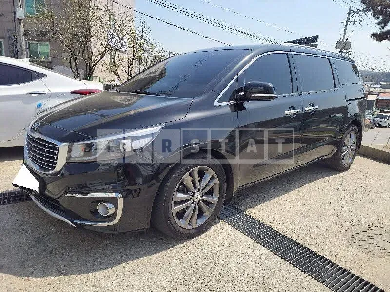 Photo 2 of 38: 2015 Kia Carnival, VIN KNAMC81ABGS152904 — Korean insurance auction