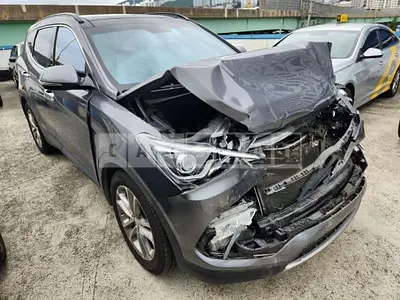 Photo 1 of 10: 2016 Hyundai Santa Fe DM — Korean insurance auction