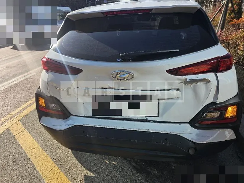 Photo 2 of 4: 2020 Hyundai Kona — Korean insurance auction