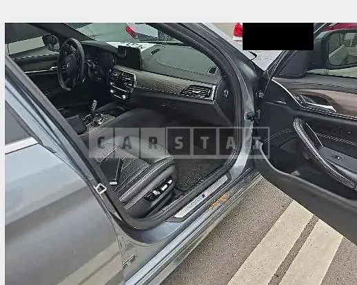 Photo 2 of 15: 2018 BMW 520d xDrive — Korean insurance auction