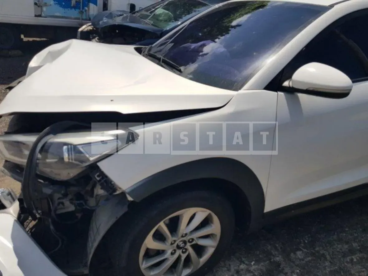 Photo 2 of 15: 2015 Hyundai Tucson — Korean insurance auction