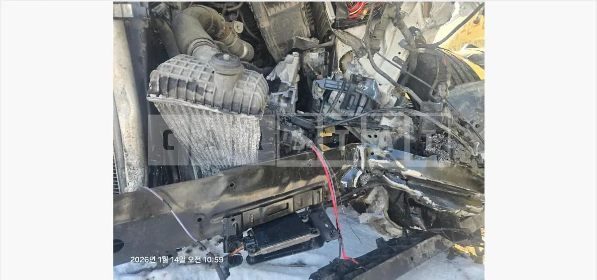 Photo 2 of 8: 2018 Hyundai Santa Fe TM Diesel 4WD — Korean insurance auction
