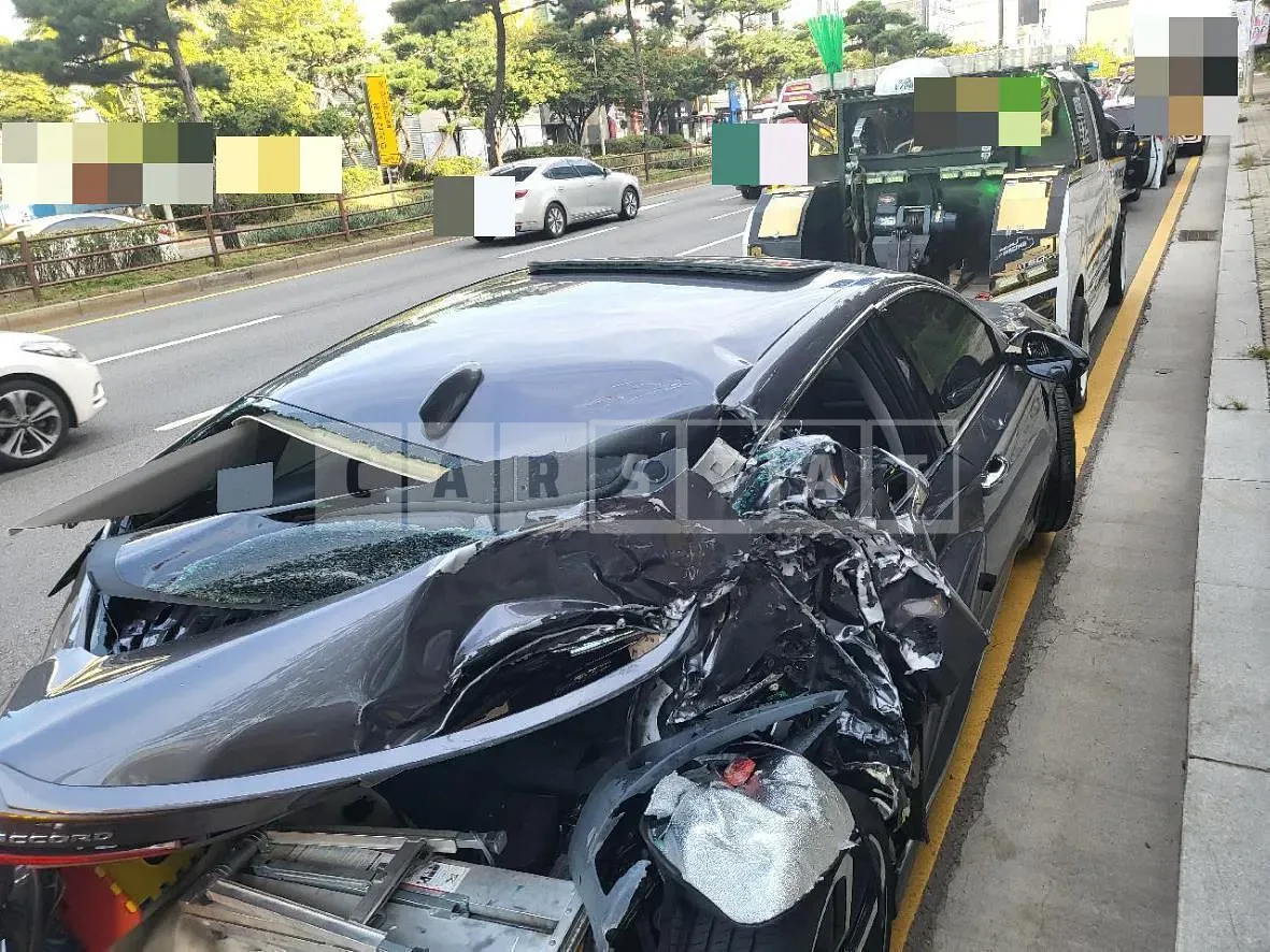 Photo 2 of 16: 2019 Honda Accord 2.0T, VIN 1HGCV2630KA510369 — Korean insurance auction