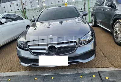 Photo 1 of 29: 2017 Mercedes-Benz E220d, VIN WDDZF0EB3HA141107 — Korean insurance auction