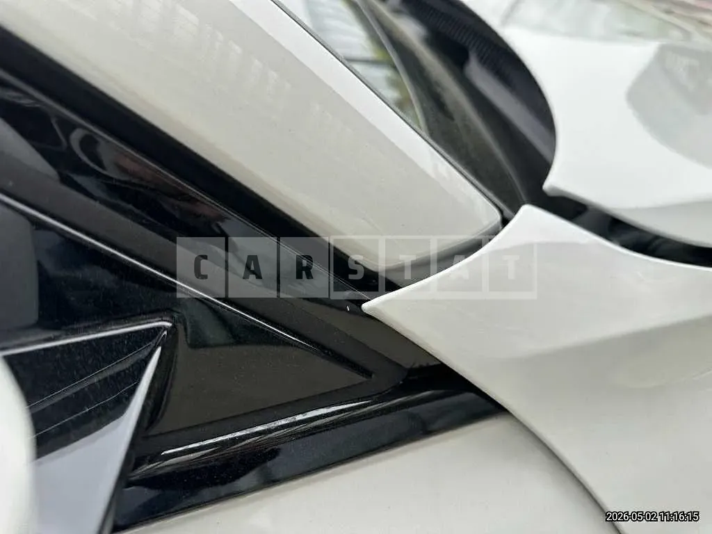 Photo 2 of 34: 2026 BMW 320i — Korean insurance auction