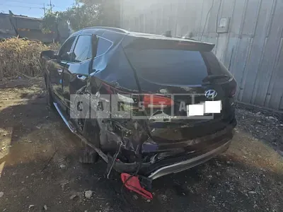 Photo 1 of 10: 2018 Hyundai Santa Fe, VIN KMHSW81UBJU799684 — Korean insurance auction