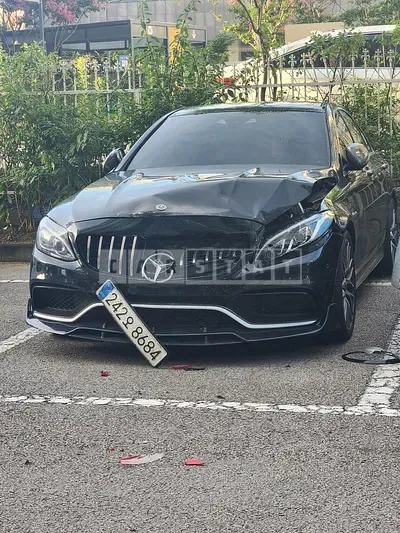 Photo 1 of 6: 2018 Mercedes-Benz C63 AMG — Korean insurance auction