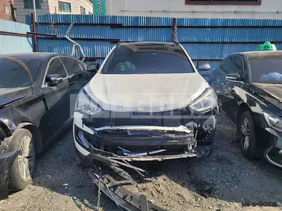 Photo 1 of 20: 2015 Hyundai Santa Fe, VIN KMHSW81UBFU360236 — Korean insurance auction
