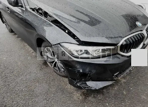 Photo 2 of 9: 2023 BMW 320d Touring, VIN WBA21FZ05PFN73945 — Korean insurance auction