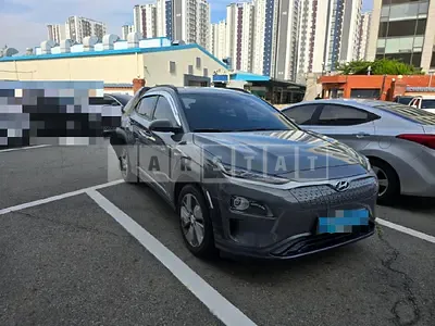 Photo 1 of 17: 2018 Hyundai Kona Electric — Korean insurance auction