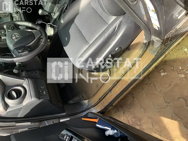 Photo 2 of 4: 2016 Toyota RAV4 Hybrid (2016 Change Model) — Korean insurance auction