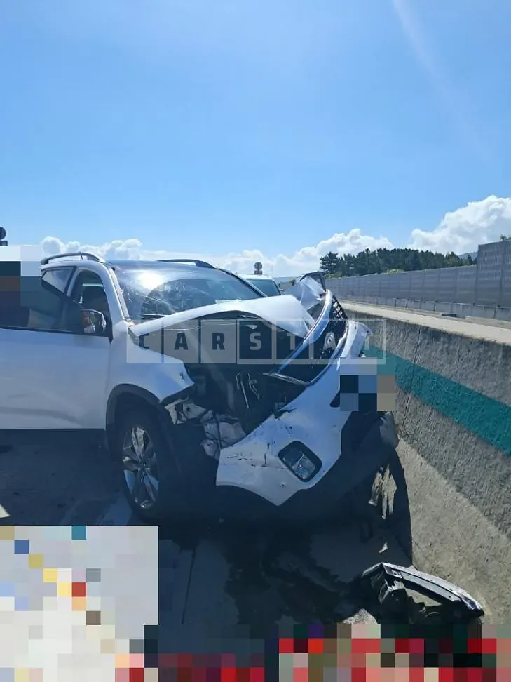 Photo 2 of 2: 2014 Kia Sorento R2.0 — Korean insurance auction