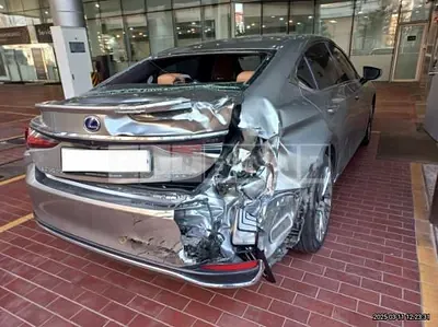 Photo 1 of 21: 2019 Lexus ES300h — Korean insurance auction