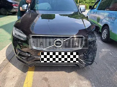 Photo 1 of 9: 2016 Volvo XC90D5 AWD, VIN YV1LF68BCH1107775 — Korean insurance auction