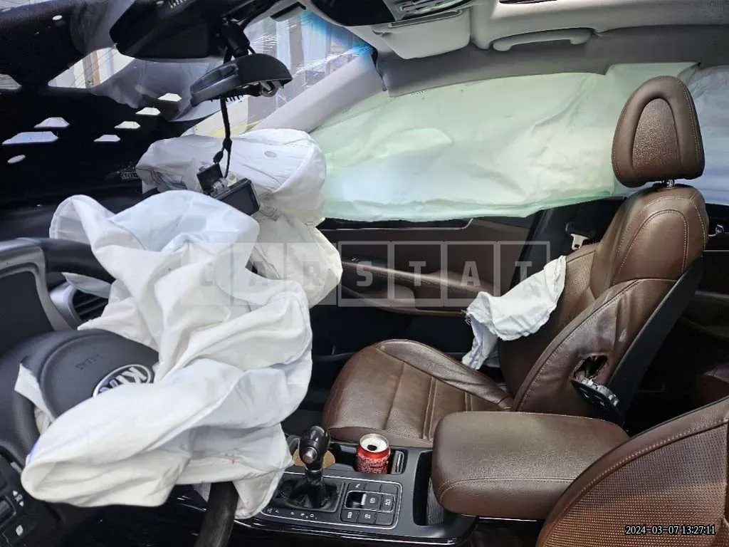 Photo 2 of 22: 2016 Kia Sorento, VIN KNAPK81BBGA247385 — Korean insurance auction