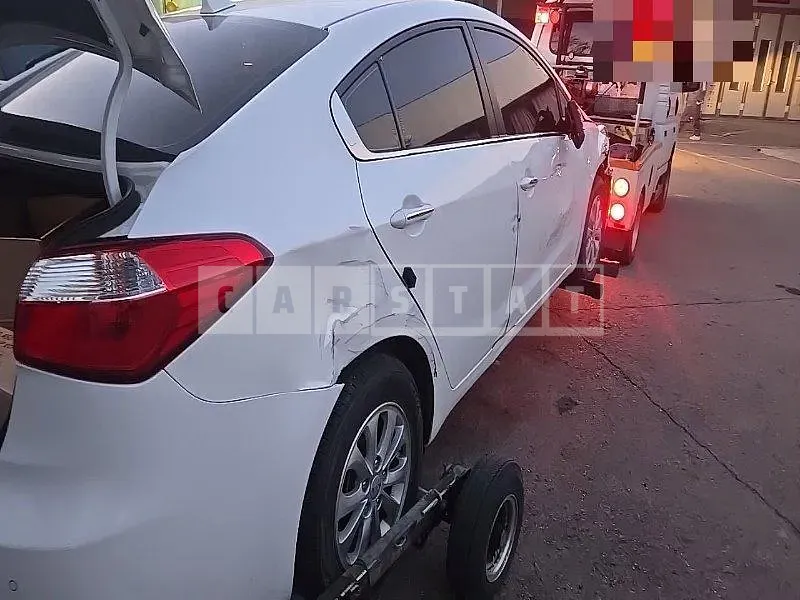 Photo 2 of 26: 2015 Kia Kz — Korean insurance auction