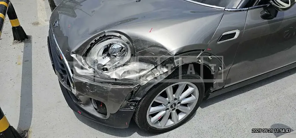 Photo 2 of 24: 2018 MINI Cooper D Clubman — Korean insurance auction